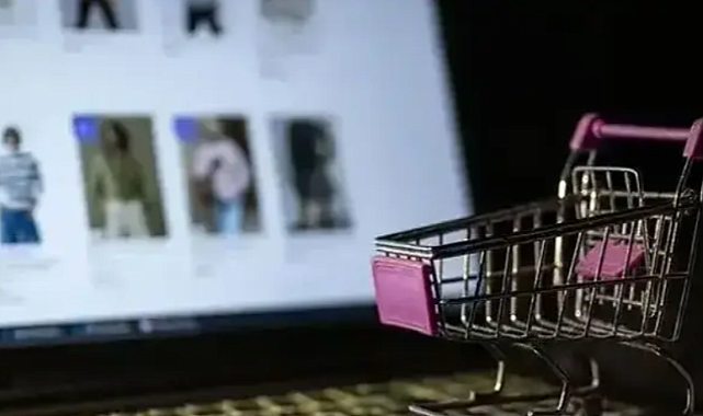 E-Ticaret Düzenlemeleri Neleri Değiştiriyor, Yeni Reklam ve İndirim Kuralları Nelerdir?